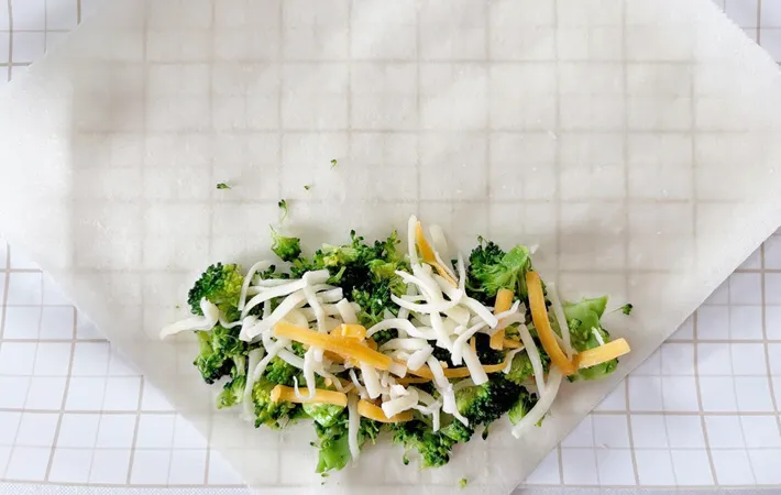 『ブロッコリー春巻き』を作る写真（撮影：エニママ）