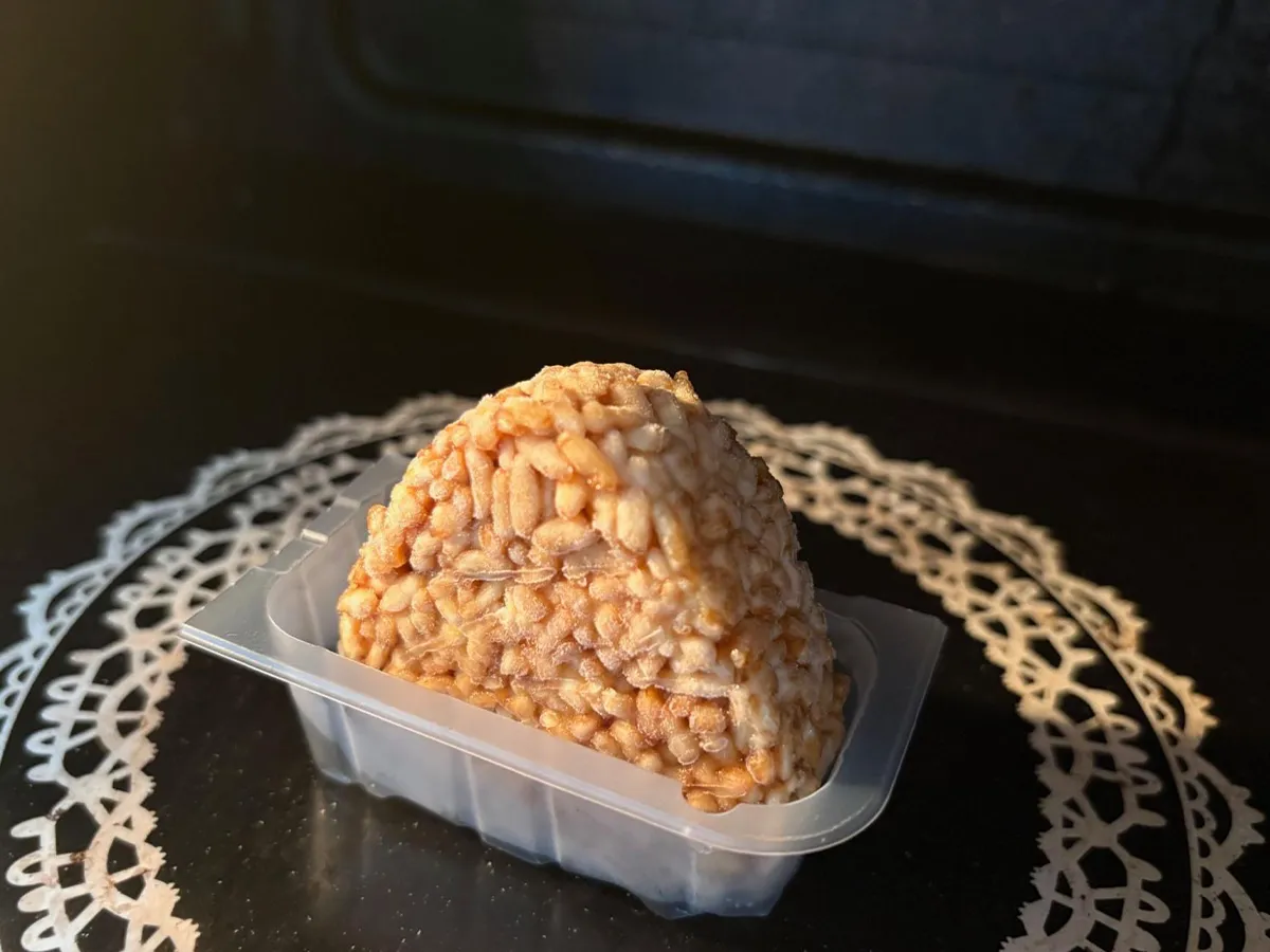 焼きおにぎりやスープの写真(撮影:エニママ)