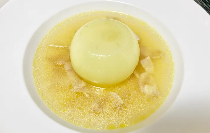 『まるごとたまねぎのスープ野菜』を作る写真（撮影：エニママ）