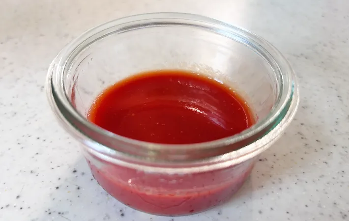 『トマトジュースでだし巻き』を作る写真（撮影：エニママ）