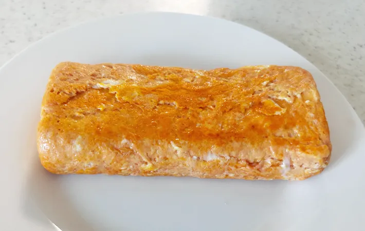 『トマトジュースでだし巻き』の完成写真（撮影：エニママ）