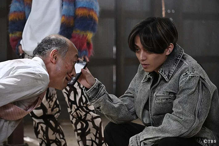 『リブート』に出演する永瀬廉さんが写る場面写真