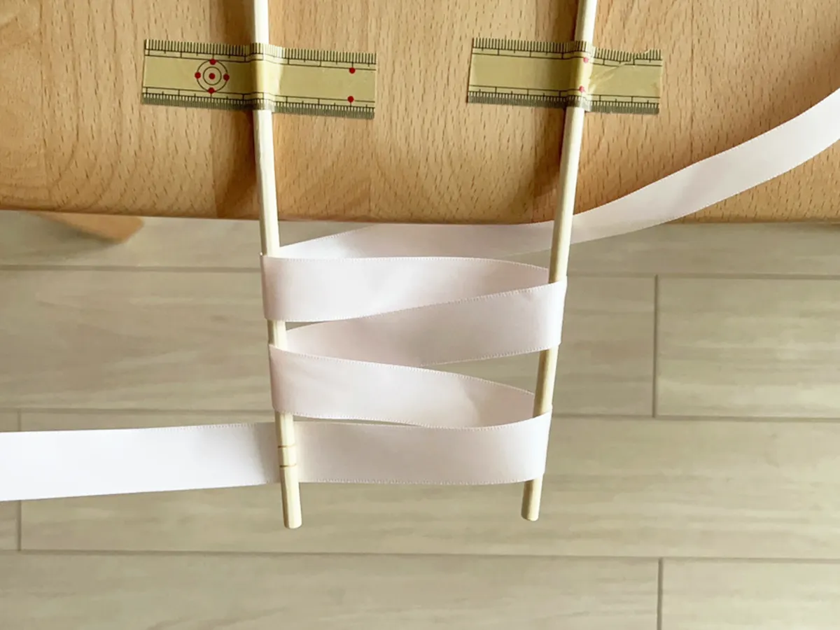 リボン作りの手順写真（撮影：grapeライフハック編集部）