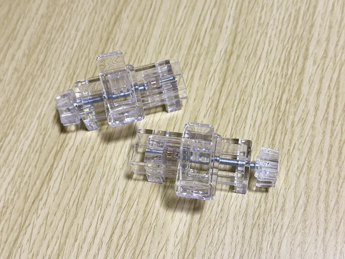 浴室前にタオル掛けを作る方法の画像（撮影：grapeライフハック編集部）