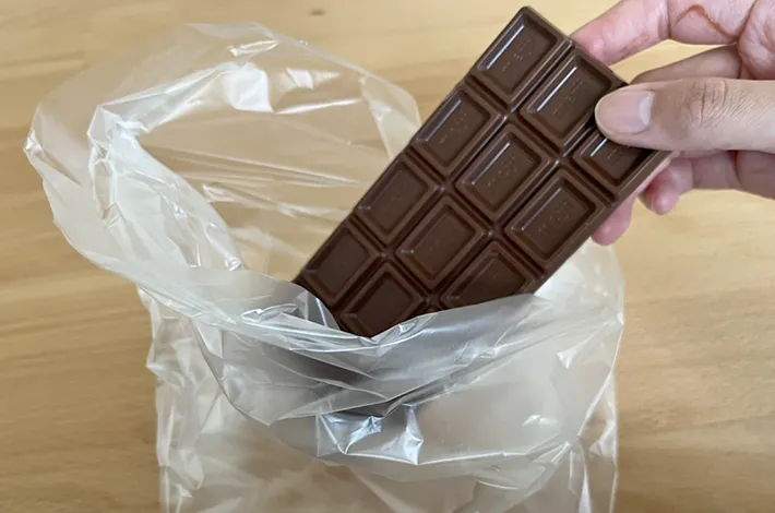 アイラップに入れたチョコレートの写真（撮影：grapeフード編集部）