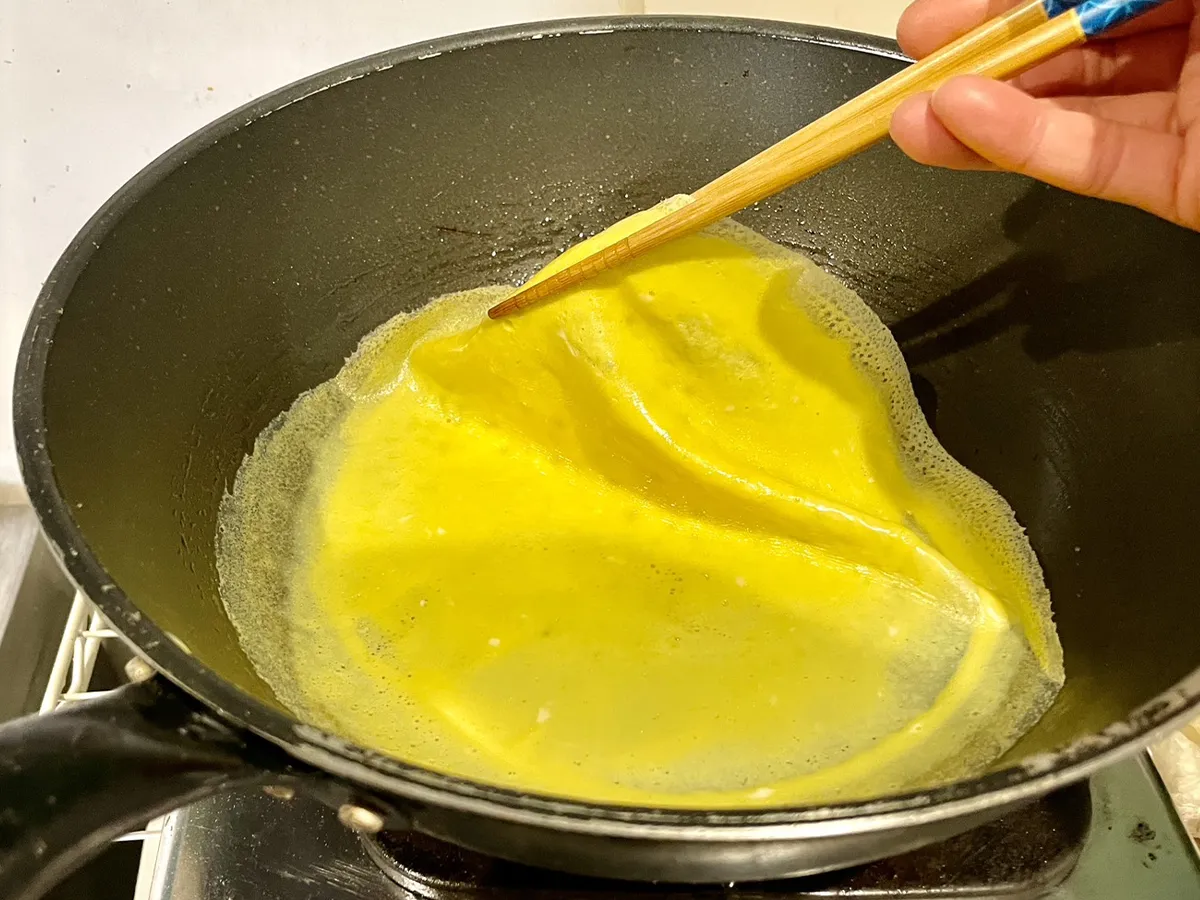 薄焼き卵の作り方（画像提供：沖多恵子）