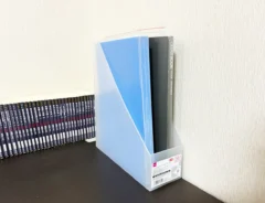 ファイルスタンドの収納活用の事例（撮影：grapeライフハック編集部）