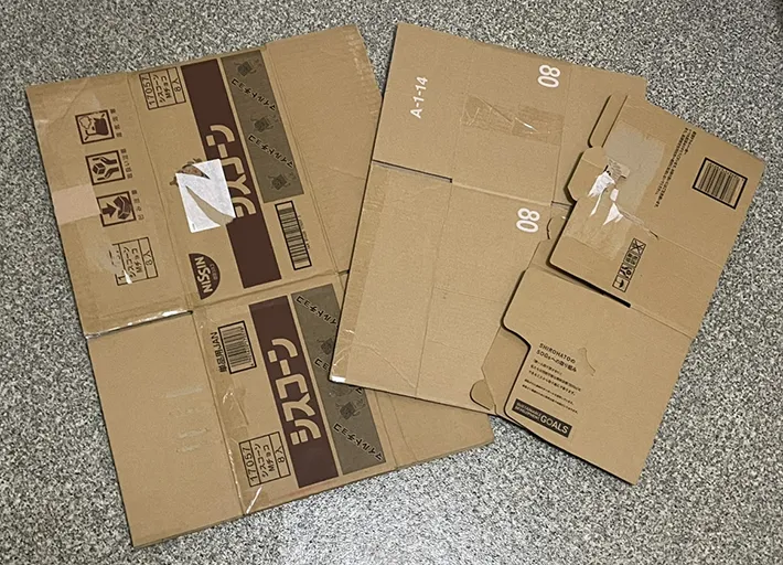 ダンボールの写真（撮影：grapeライフハック編集部）