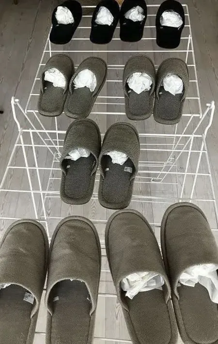 スリッパを干す写真（撮影：Heulie）