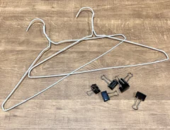 ハンガーとクリップ（撮影：grapeライフハック編集部）