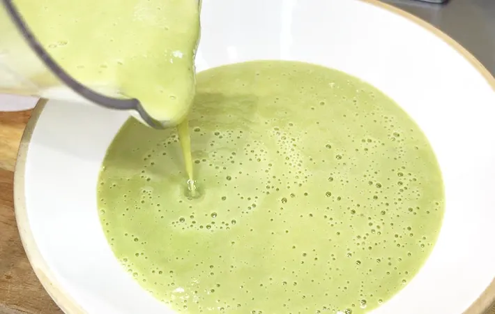 『抹茶のポタージュ』の完成写真（撮影：キジカク）