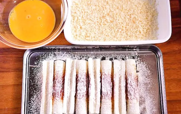 『ちくわカツ』を作る写真（撮影：小泉明代）