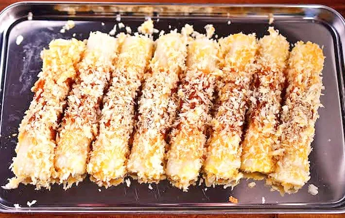 『ちくわカツ』を作る写真（撮影：小泉明代）