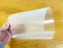 クリアファイルをゴミ箱に使う方法（撮影：grapeライフハック編集部）