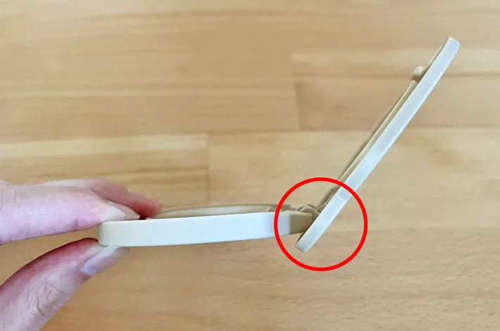 ウェットシートの蓋の写真（撮影：grapeライフハック編集部）