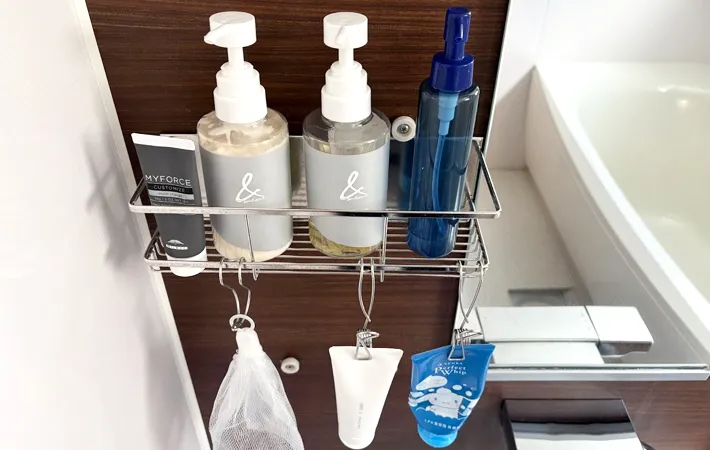 『マグネット　オールステンレスボトルラック』の使用写真（撮影：Classy Life）