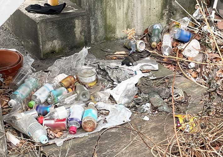 ゴミの写真（撮影：grape編集部）