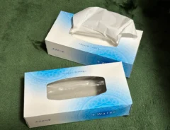 ティッシュの空箱を書類入れにする活用法の画像（撮影：grapeライフハック編集部）