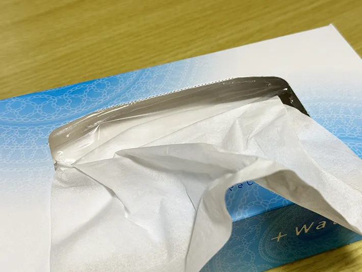容量が少なくなったティッシュが底上げされている画像（撮影：grapeライフハック編集部）