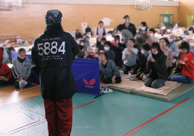 福島を訪れた小林幸子さんと地元の人の交流