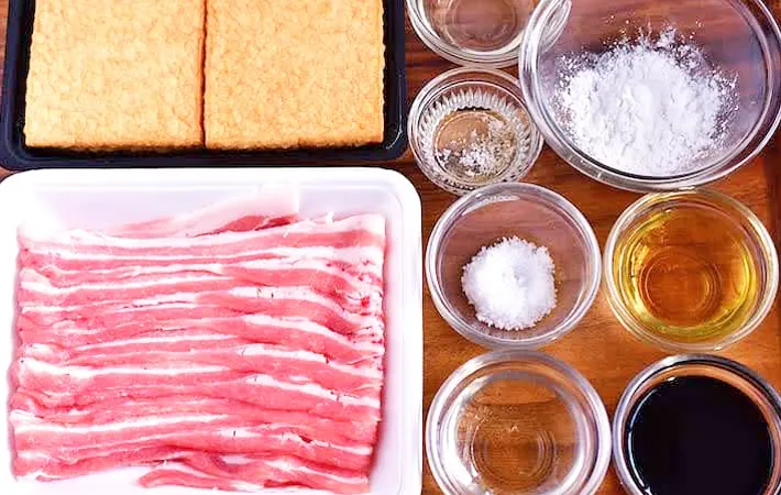 『厚揚げと薄切り肉の角煮風』の材料写真（撮影：小泉明代）