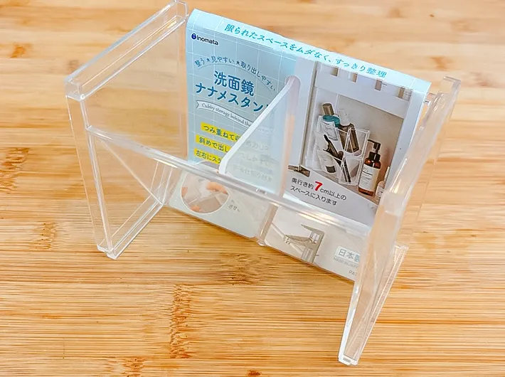 『洗面鏡ナナメスタンドクリアー』の写真（撮影：キジカク）