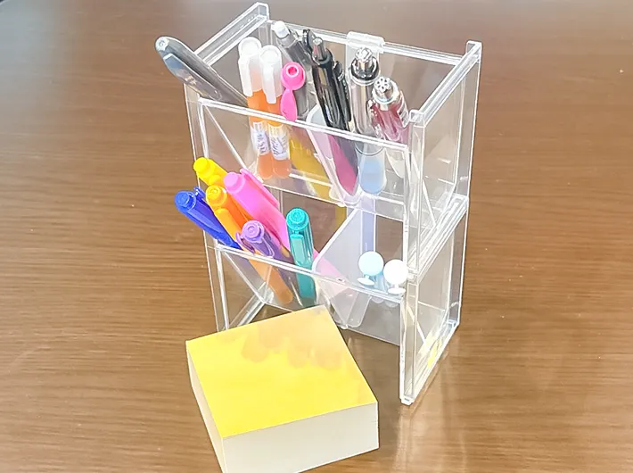 ペン立てにした写真（撮影：キジカク）