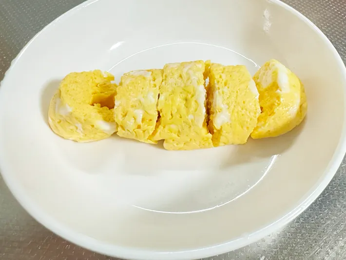 『レンチンだし巻きたまご』の作り方（撮影：grapeフード編集部）