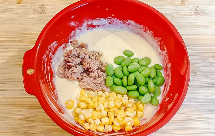 『おかずパンケーキ』を作る写真（撮影：キジカク）