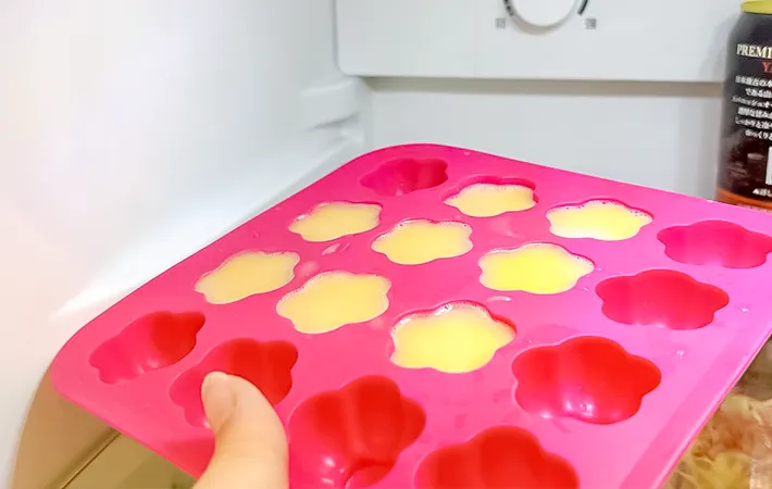 『ヤクルトグミ』を作る写真（撮影：キジカク）