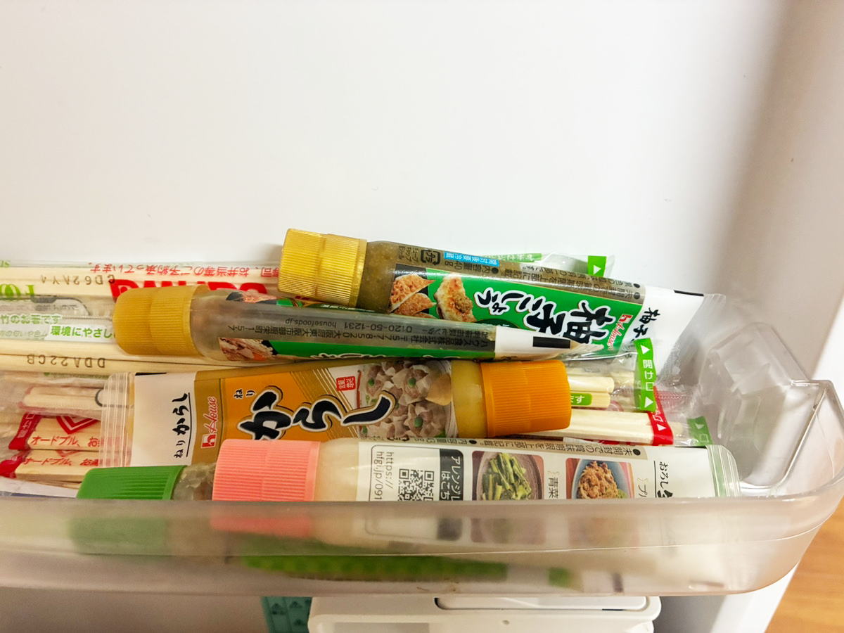 セリアの『ステーショナリースタンド』の活用法(※撮影:grapeライフハック編集部)