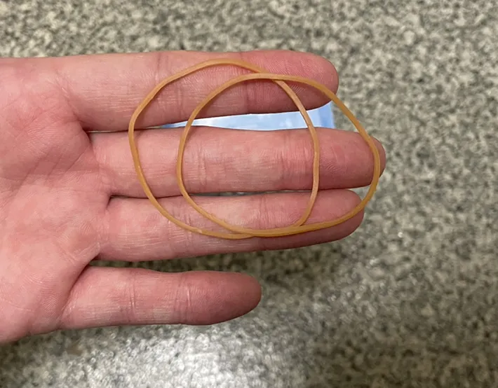 輪ゴムの写真（撮影：grapeライフハック編集部）