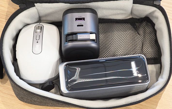 ガジェットポーチの画像