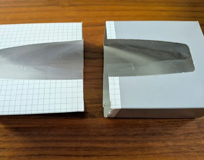 半分にカットしたティッシュの箱（撮影：grapeライフハック編集部）