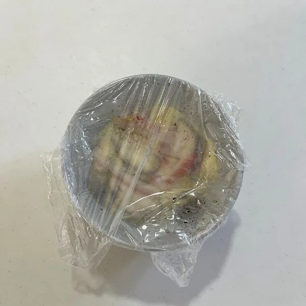 余熱で火を通している様子（撮影：grapeフード編集部）