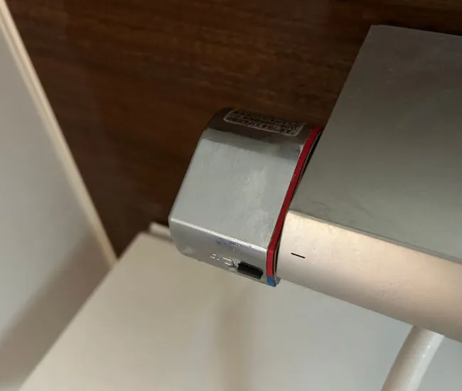 水垢のついた蛇口（撮影：grapeライフハック編集部）