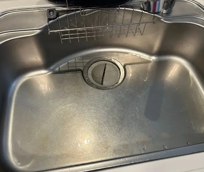 掃除後のシンク（撮影：grapeライフハック編集部）