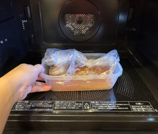 電子レンジで加熱した様子（撮影：grapeフード編集部）