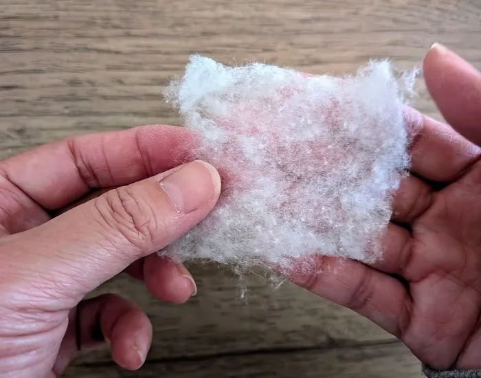 ほぐしたコットン（撮影：grapeライフハック編集部）