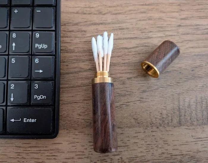 ケースに入った極細スティック（撮影：grapeライフハック編集部）