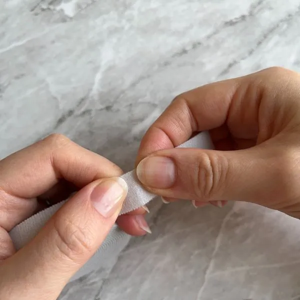 結束テープの使用イメージ（撮影：grapeライフハック編集部）