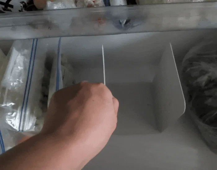 ブックエンドを連結して使用した様子（撮影：grapeライフハック編集部）