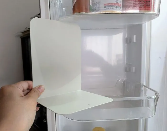 ドアポケットでサイズが合わなかった例（撮影：grapeライフハック編集部）