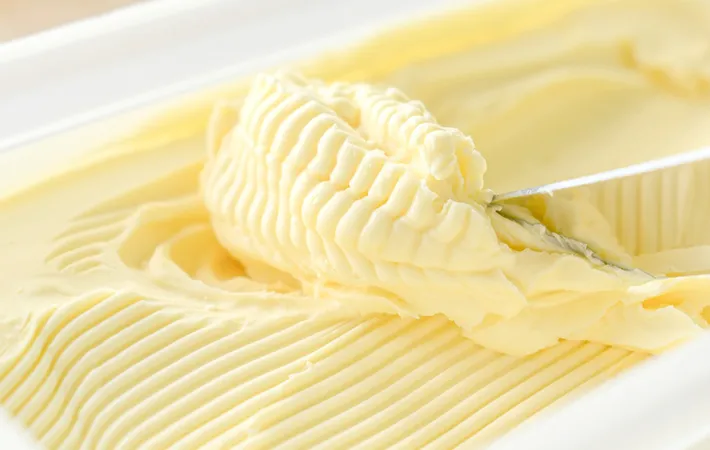 マーガリンはバターの代用品として誕生したもの