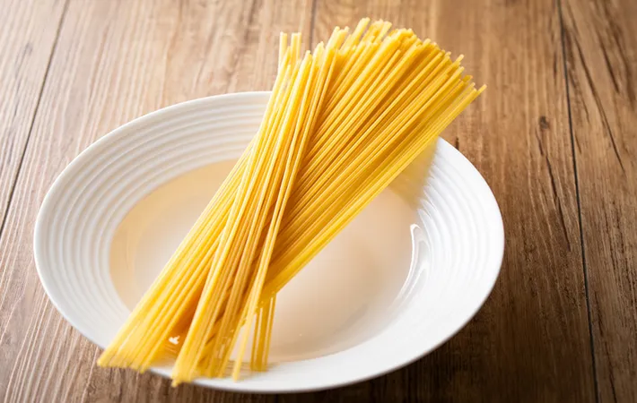 ロングパスタの長さは約25cm！どうしてこの長さなの？