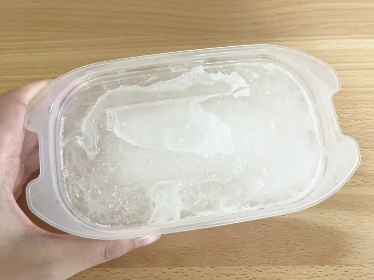 凍らせたしらたきの写真（撮影：grapeフード編集部）