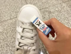 ダイソー『スニーカー消しゴム』の写真(撮影:grapeライフハック編集部)