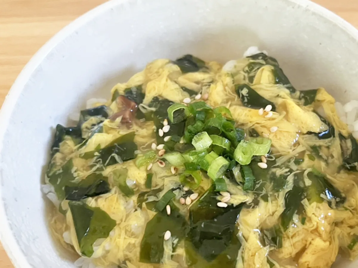 フリーズドライスープあんかけ丼の写真（撮影：grapeフード編集部）