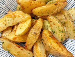 『アイラップで作る揚げないポテト』を作る写真（撮影：エニママ）