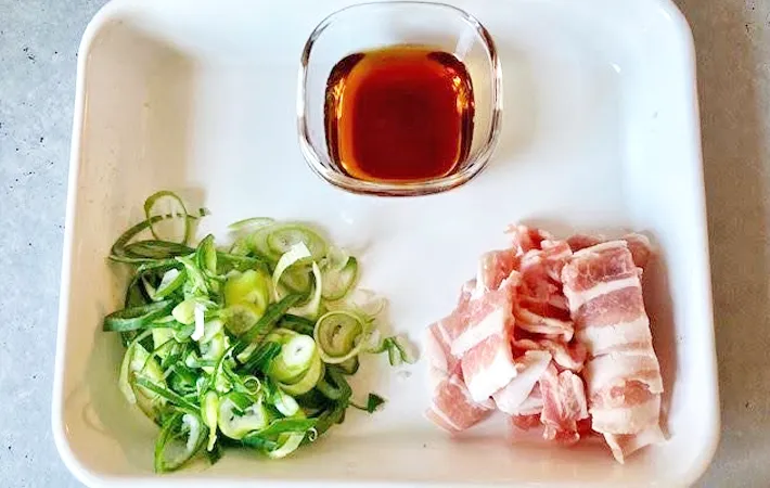 『長ネギの炊き込みご飯』の材料写真（撮影：エニママ）